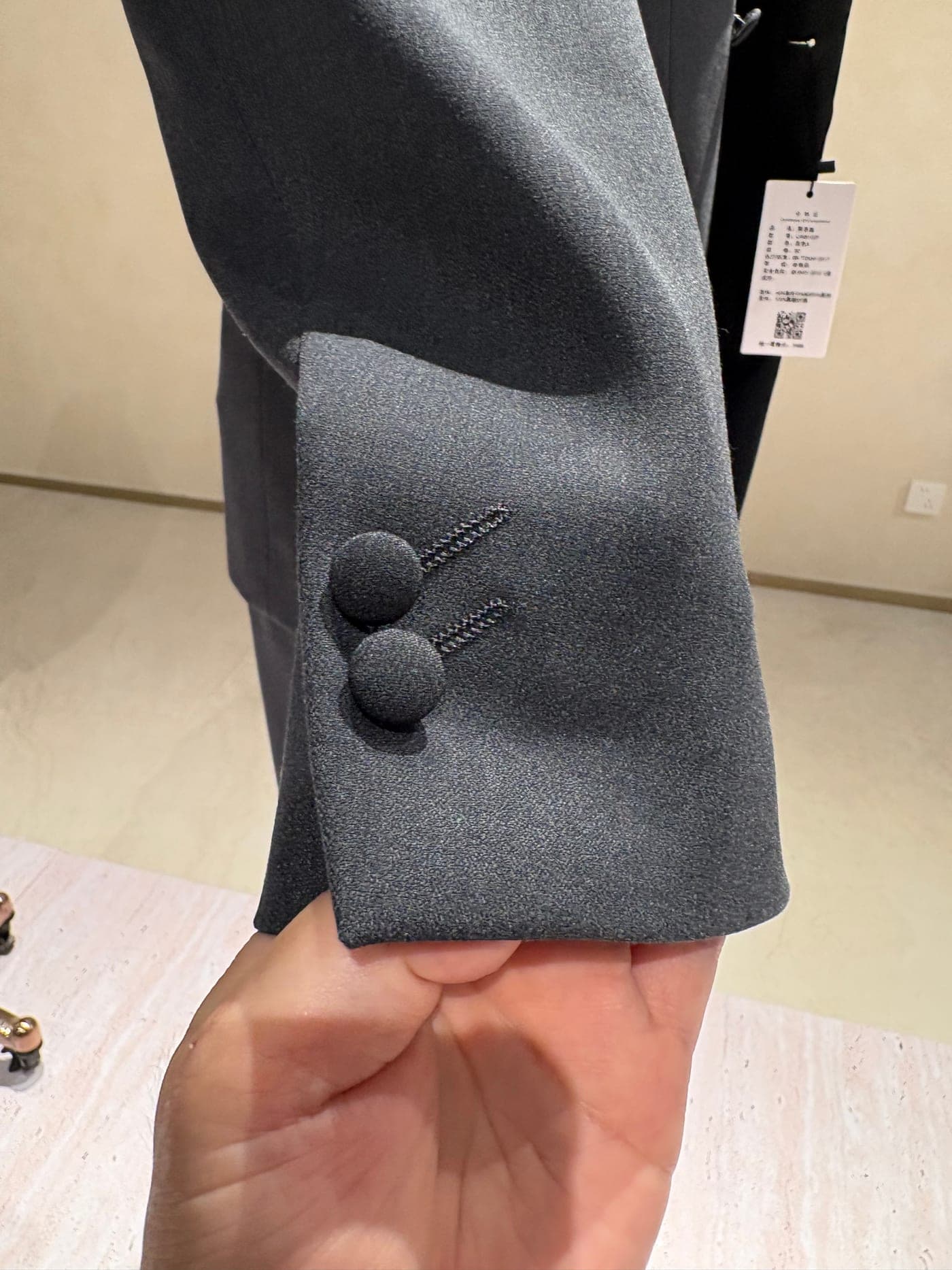 Real garments, verified online presentation