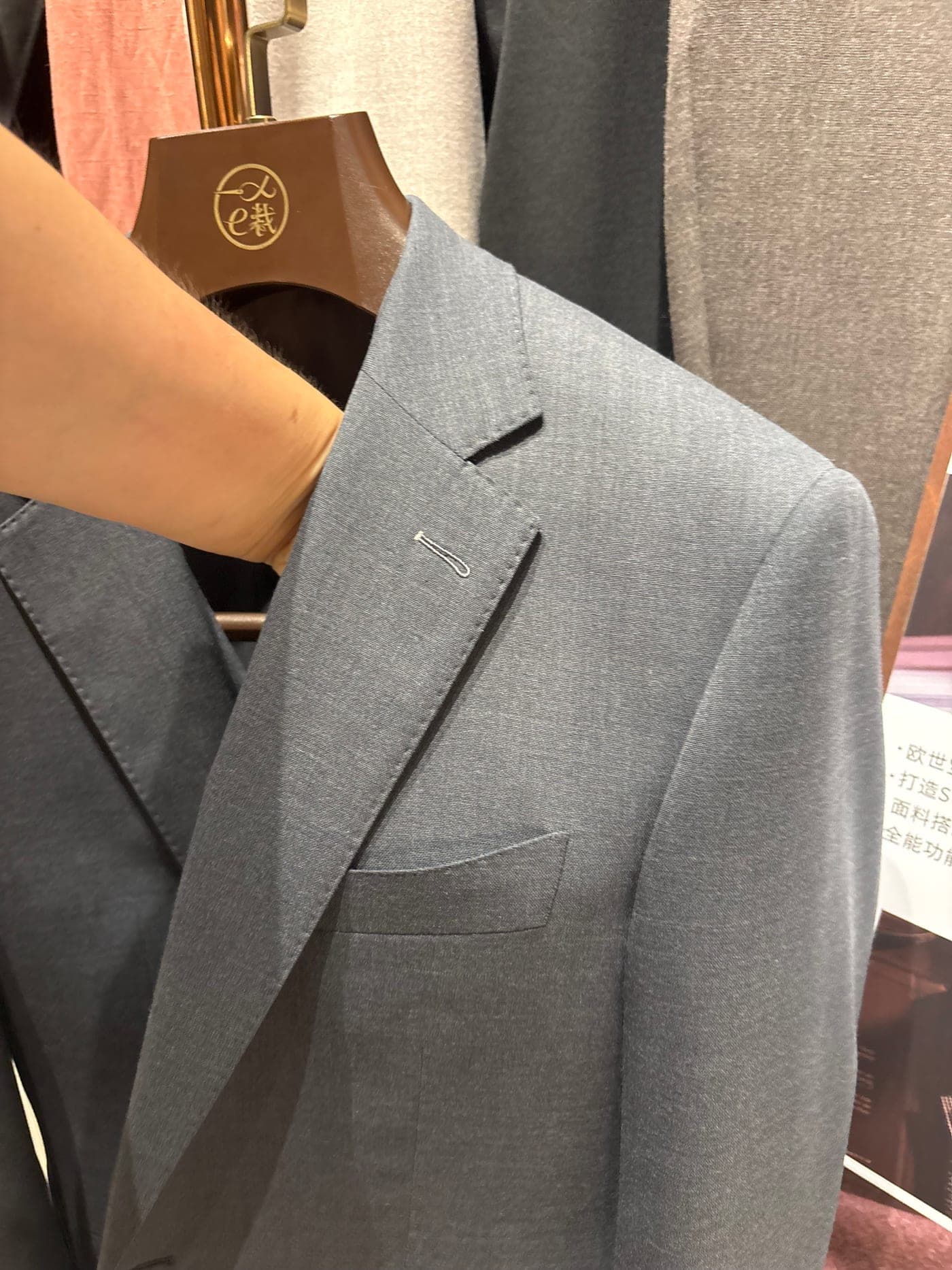 How AI-Assisted Website Design Supports Fashion Brands